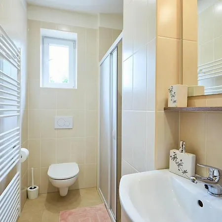 Eletad Apartment *
